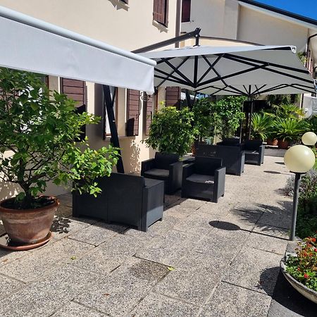 Hotel Piroga Padova Selvazzano Dentro Esterno foto
