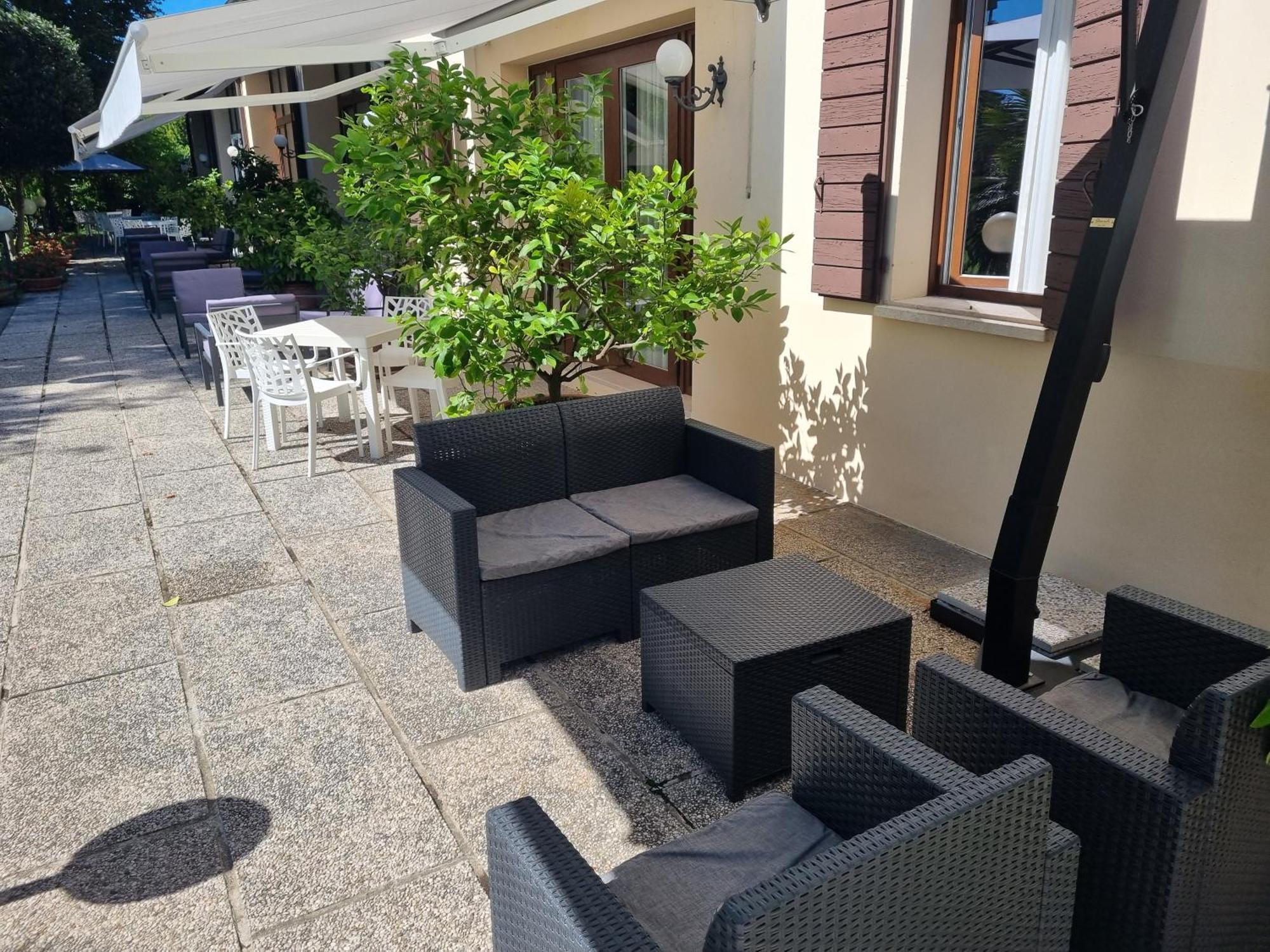 Hotel Piroga Padova Selvazzano Dentro Esterno foto