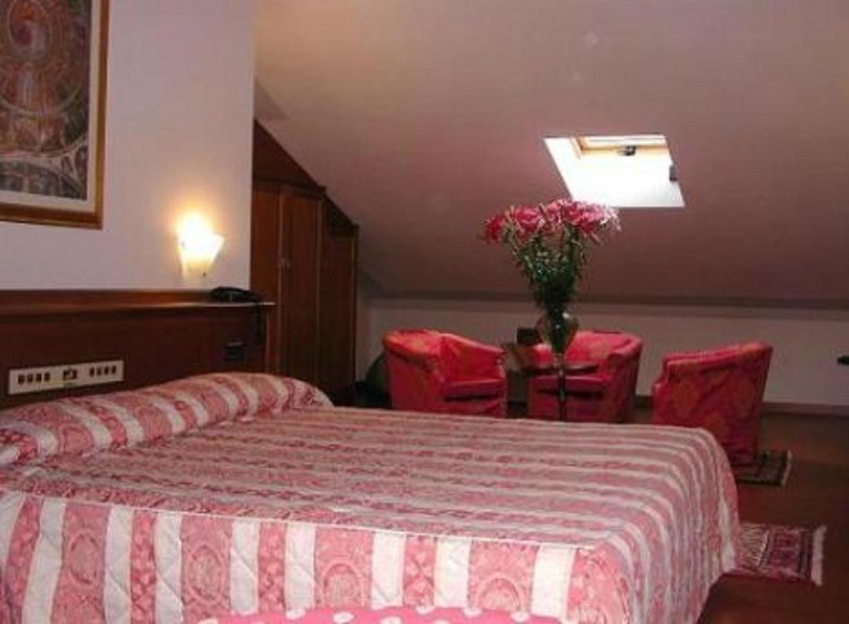 Hotel Piroga Padova Selvazzano Dentro Camera foto