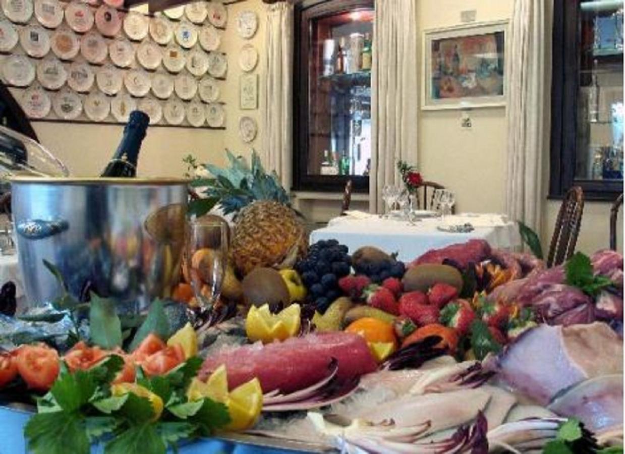 Hotel Piroga Padova Selvazzano Dentro Esterno foto