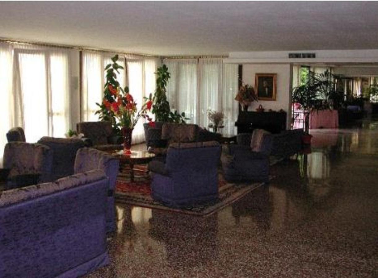 Hotel Piroga Padova Selvazzano Dentro Esterno foto